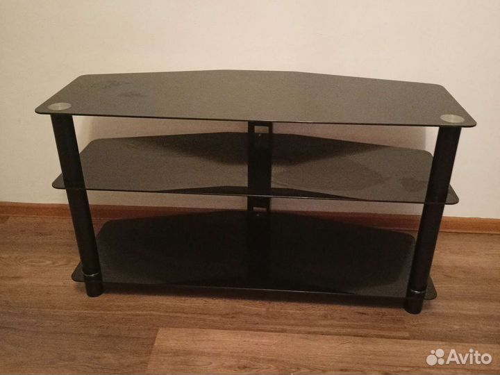 Стеклянная тумба под тв