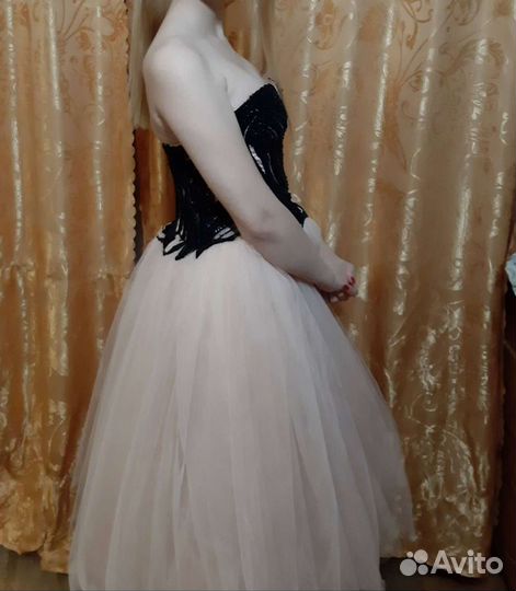 Праздничное платье 44-46р