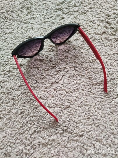 Солнцезащитные очки