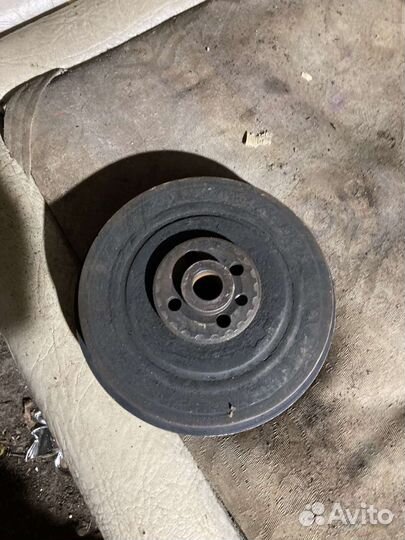 Шкив от Фольцваген транспортёр 4 аав 2.4