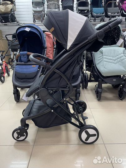 Коляска прогулочная