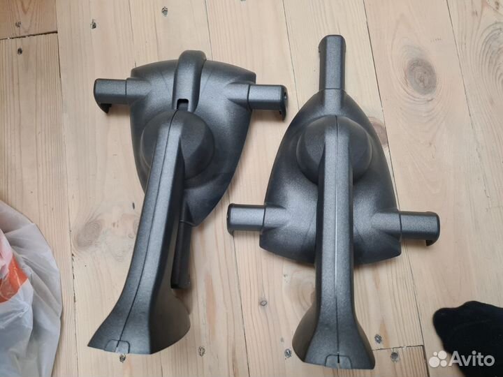 Подставки под колонки настенные