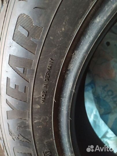 Goodyear Ultragrip Ice Arctic 215/65 R17