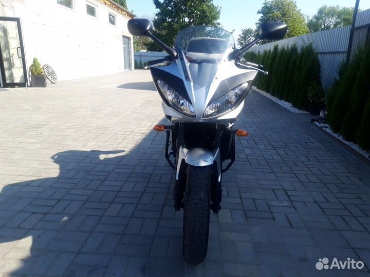 Yamaha FZ6S2