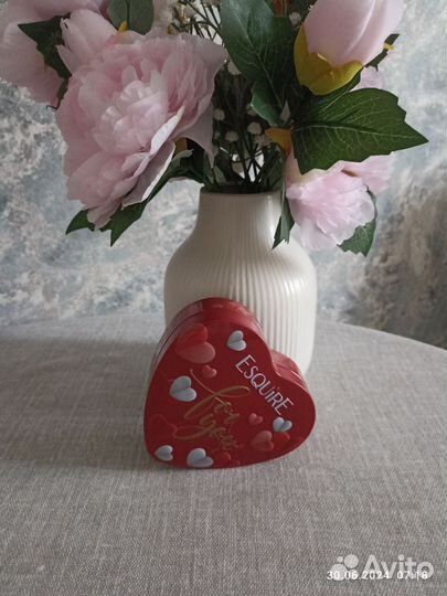 Жестяная баночка