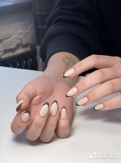 Маникюр/педикюр