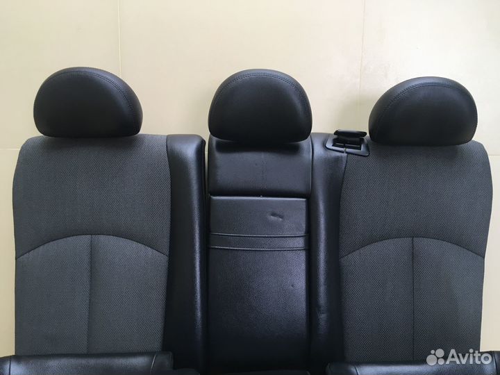 Сиденья задние Mercedes W211