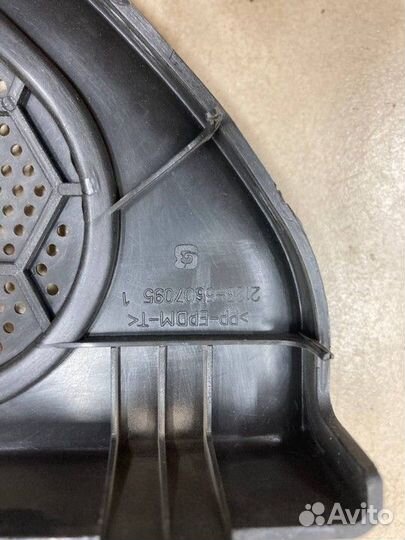 Решетка динамика задняя левая Chevrolet Niva