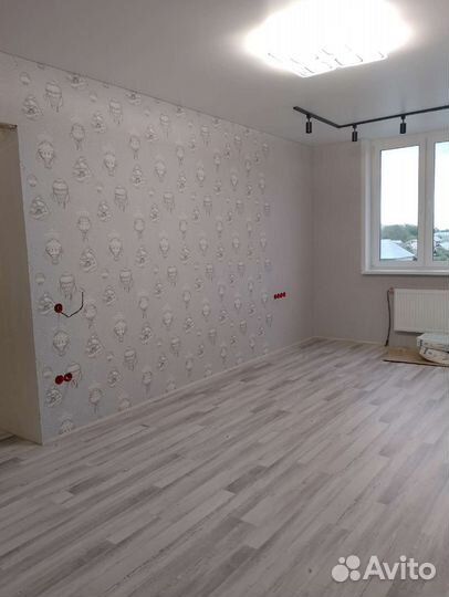 Поклейка обоев