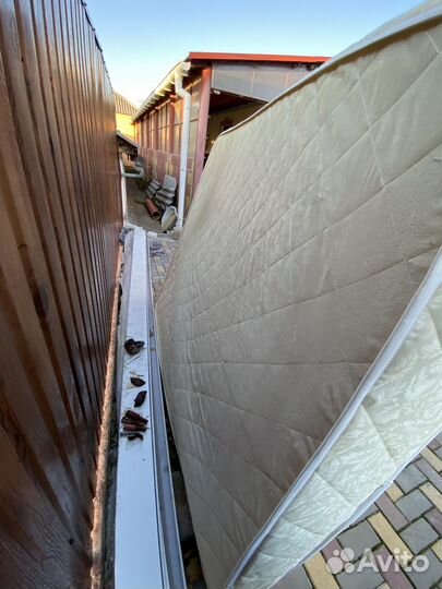 Матрас 160х200 пружинный бу