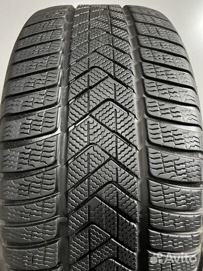 Pirelli Scorpion Winter RFT 275/40 R21 и 315/35 R21
