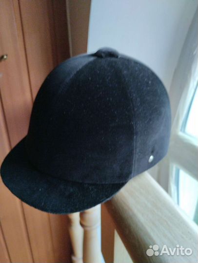 Шлем для конного спорта