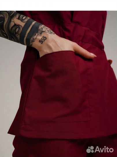 Медицинский костюм женский