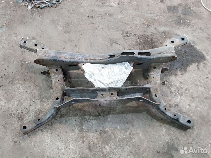 Задний подрамник Мазда 3 бм