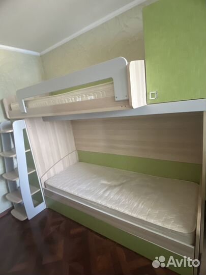 Двухярусная кровать бу