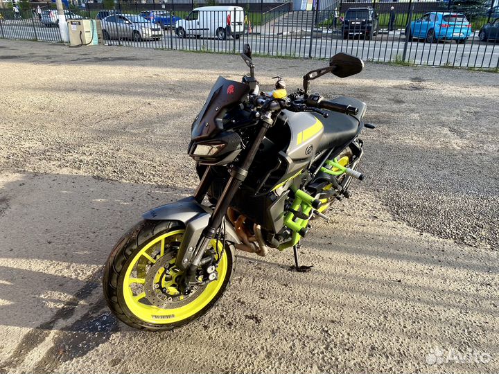 Yamaha MT-09 (FZ-09)