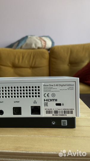 Xbox One S All Digital 1 Tb + 2 геймпада