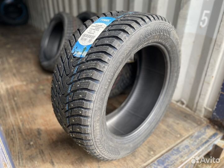 Nokian Tyres Hakkapeliitta 8 SUV 275/50 R19