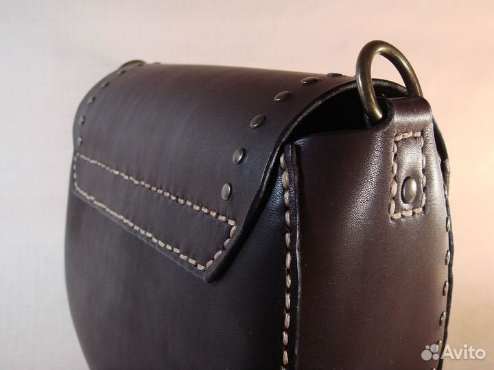 Женская сумка из кожи