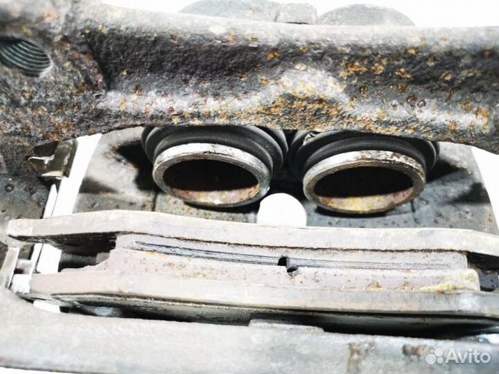 Суппорт тормозной передний левый Land Rover