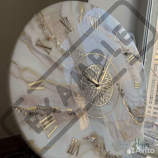 Часы настенные из эпоксидной смолы