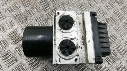 Блок ABS volkswagen passat B6 (88G02KW01)