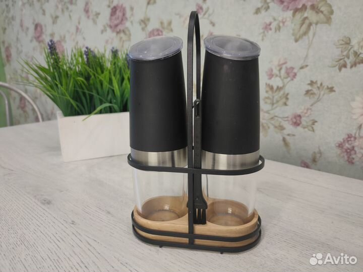 Набор электромельниц для специй