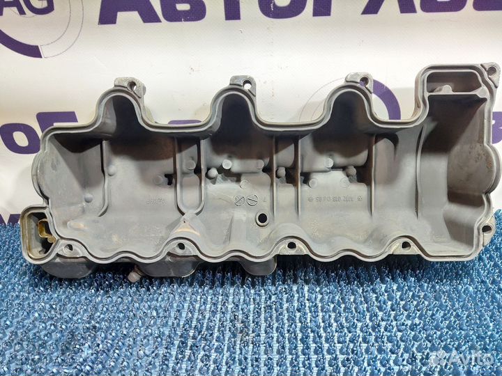 Крышка клапанов Mercedes-Benz E-Class