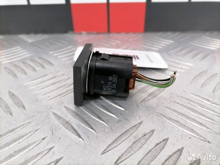 Кнопка обогрева лобового стекла Ford Focus 2 2007