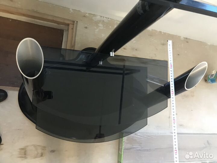 Мобильная стойка для телевизора