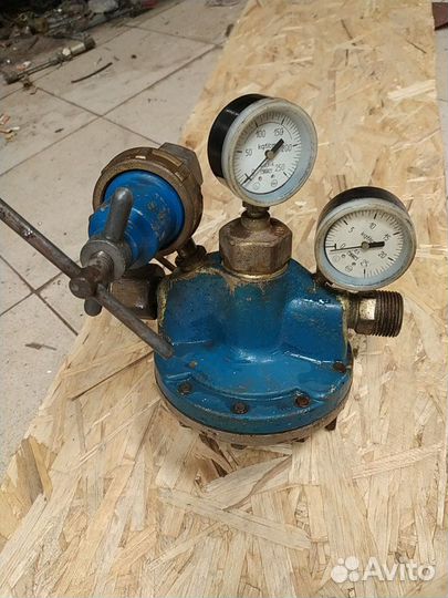 Кислородный редуктор высокого давления