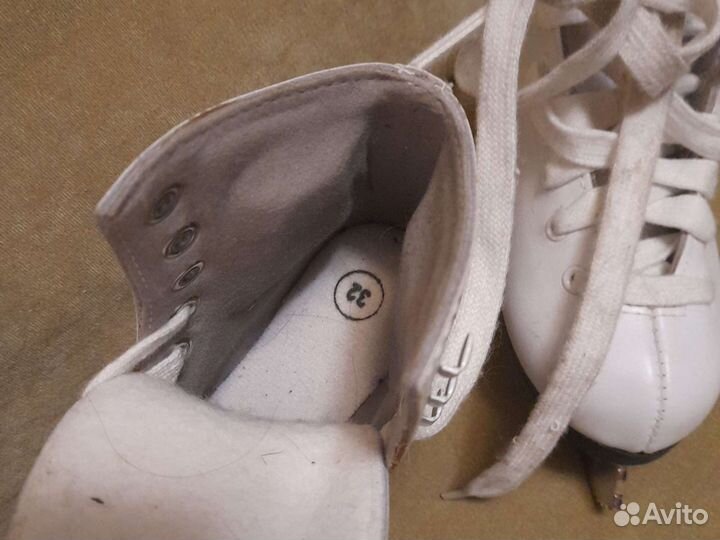 Коньки фигурные детские, 32 размер