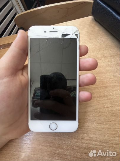 iPhone 6S, 64 ГБ