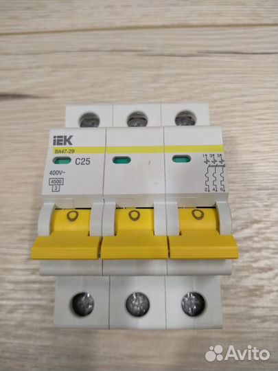 Автомат 3Р 25А С 4,5кА