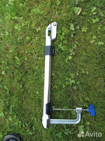 Подставка под датчик эхолота