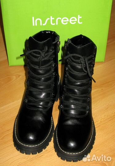 Женские зимние ботинки