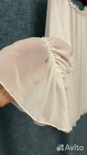 Блуза с воланами белая полупрозрачная