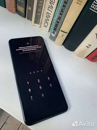 Телефон Xiaomi Redmi Note 9 Pro