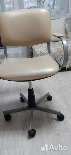 Офисное кресло компьютерное