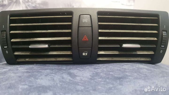 Дефлектор воздушный bmw e81-87