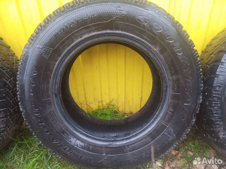 Goodyear UltraGrip 500 255/65 R16