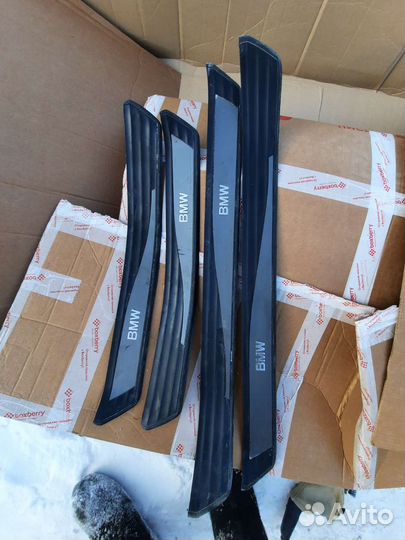 Накладки на пороги салона bmw e60