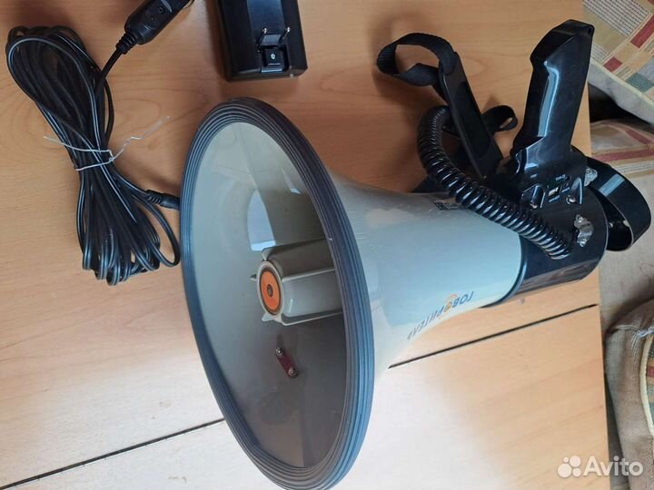 Мегафон рупор громкоговоритель