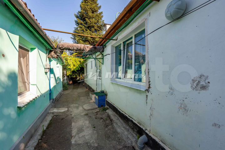 Дом 65 м² на участке 4 сот.