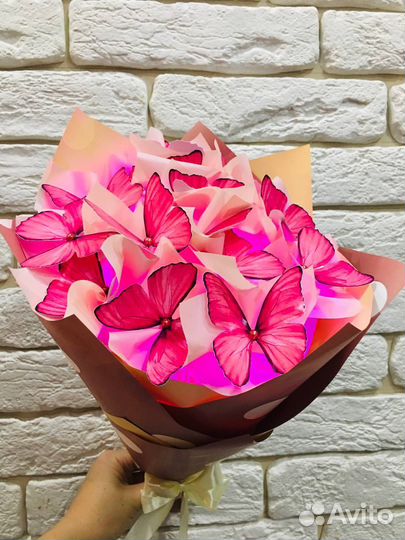 Светящиеся букеты из бабочек