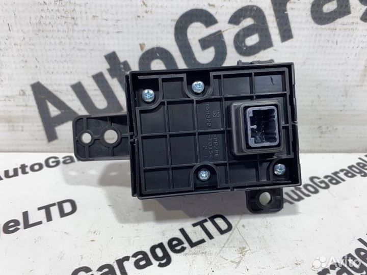 Блок клапанов пневмоподвески Lexus Rx450H GYL25