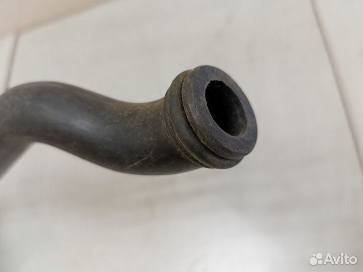 Патрубок системы охлаждения