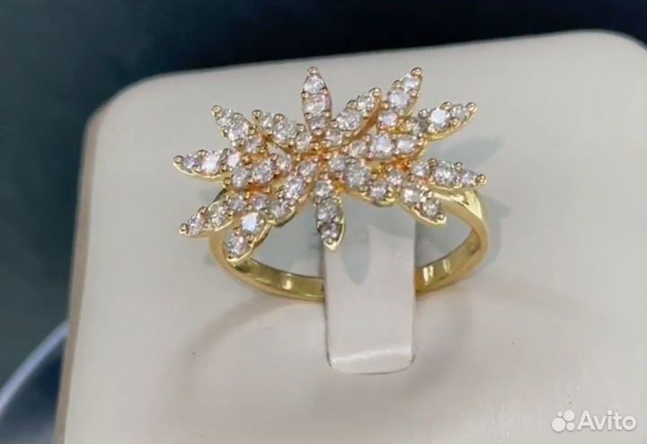 Золотое кольцо с бриллиантами