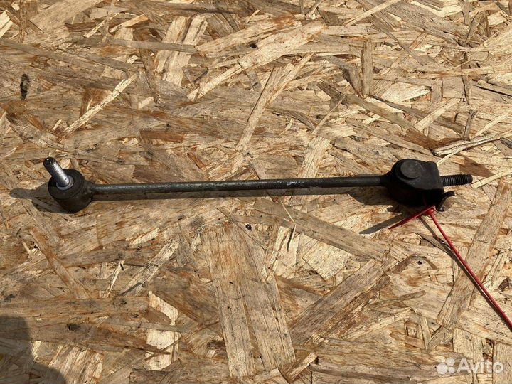 Стойка стабилизатора задняя правая Mercedes-Benz