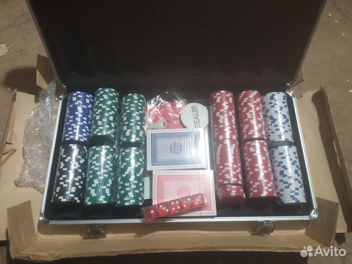 Покерный набор 300 фишек